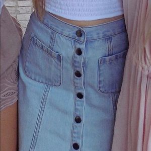 BDG Buttom down denim skirt